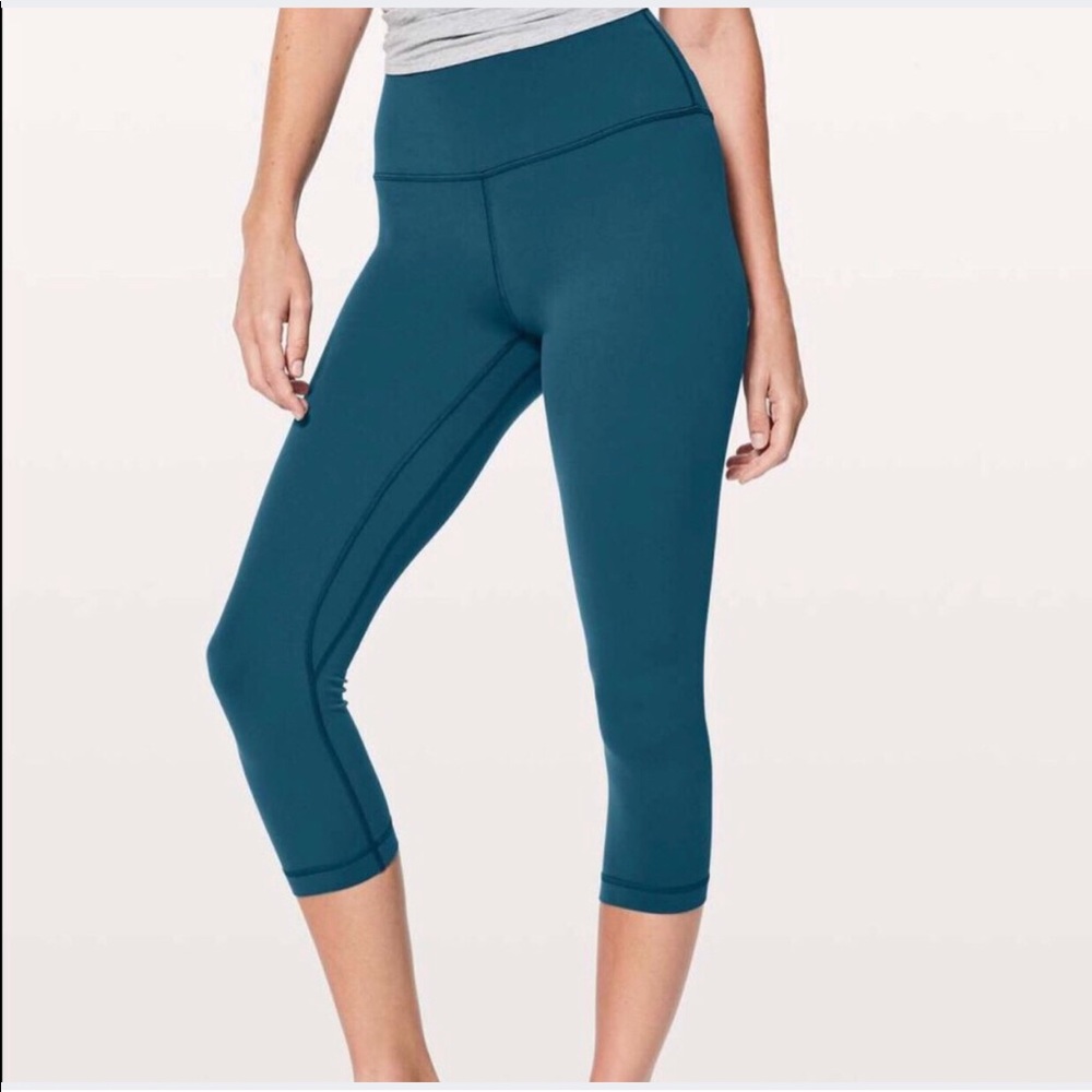Lululemon align crop